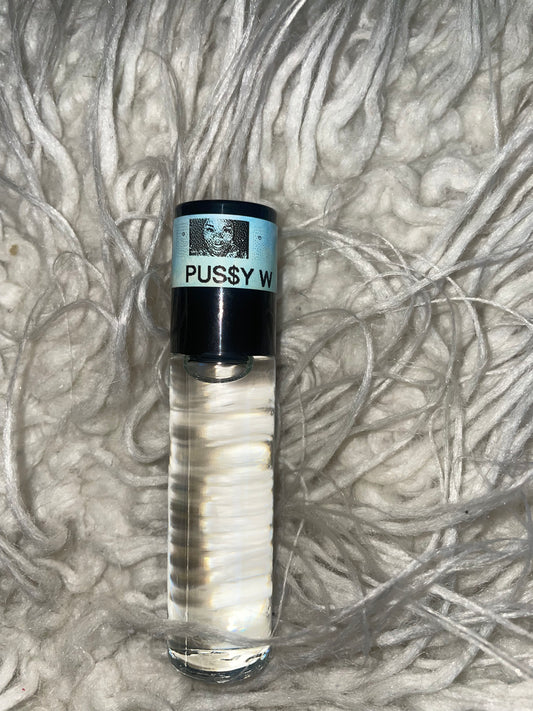 PU$$Y WOMEN BODY OIL